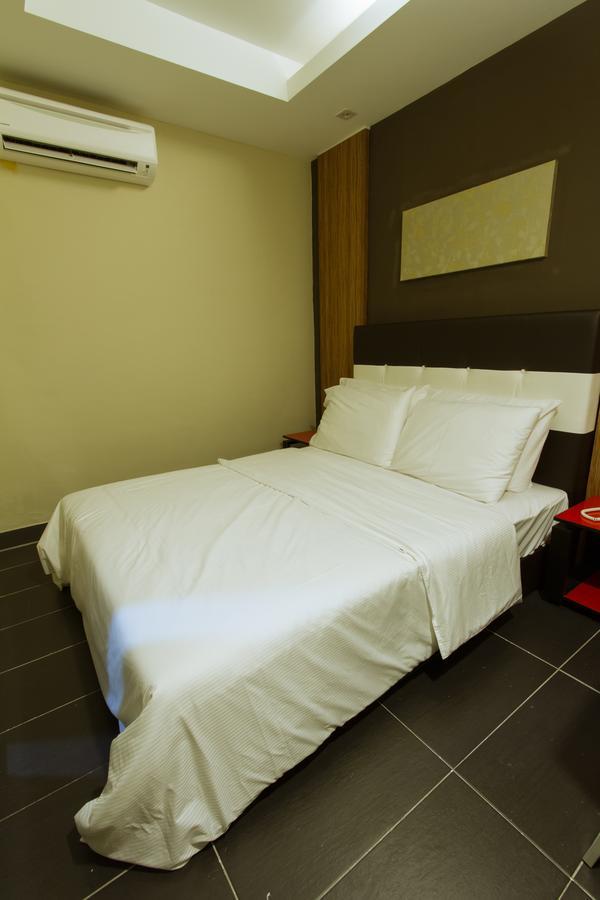 Js Hotel Johor Bahru Esterno foto