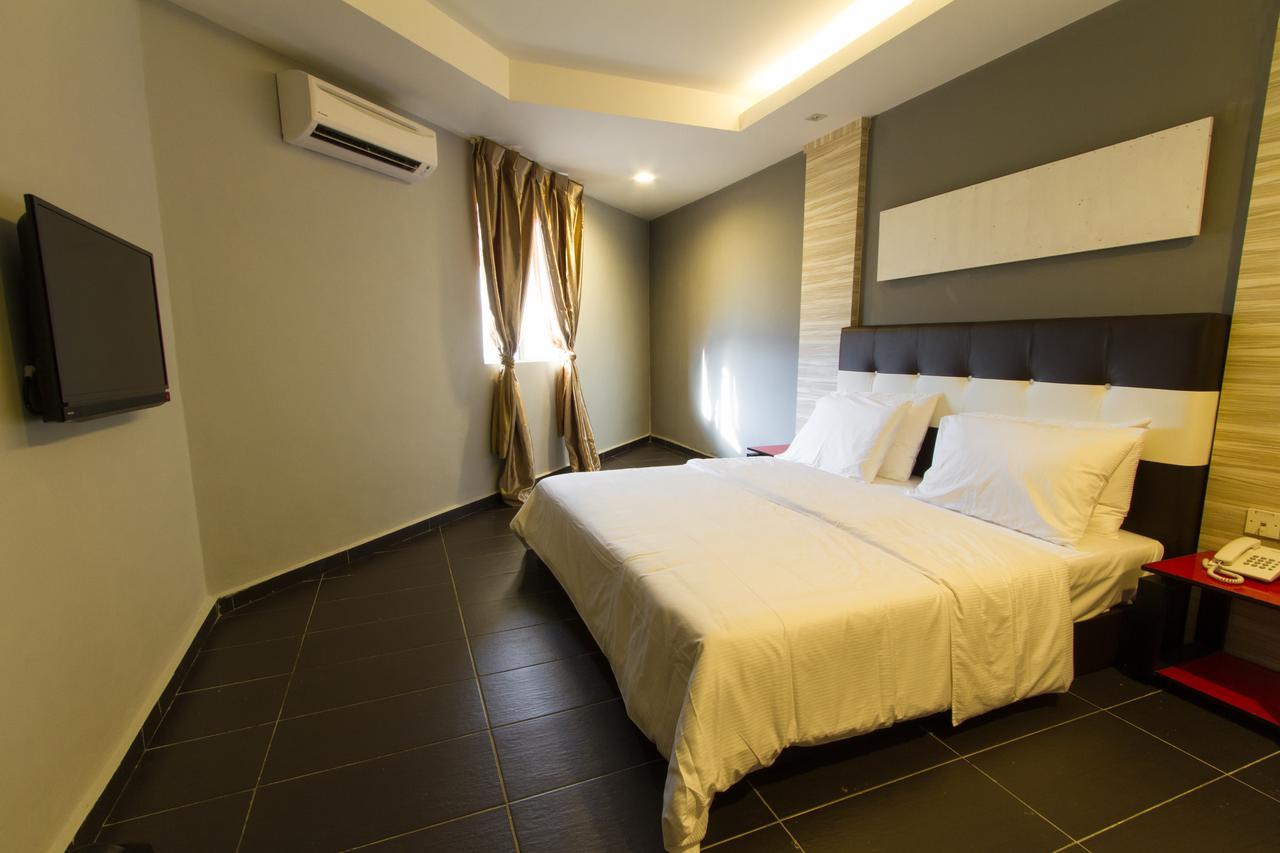 Js Hotel Johor Bahru Esterno foto