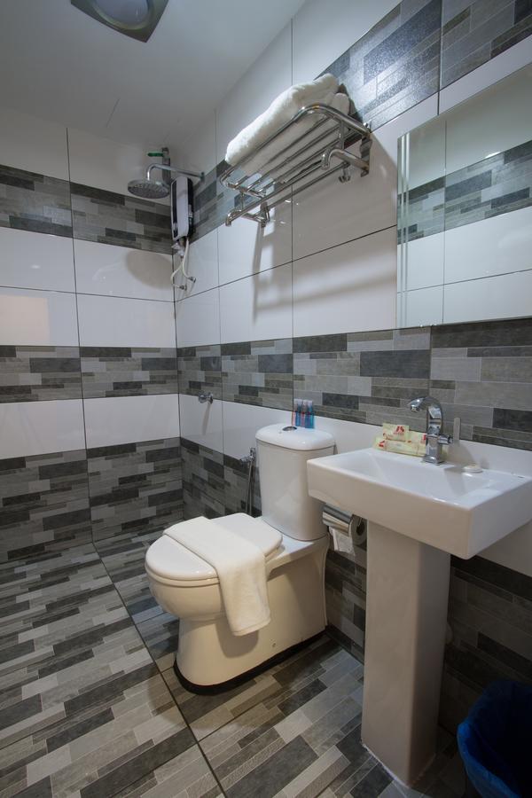 Js Hotel Johor Bahru Esterno foto