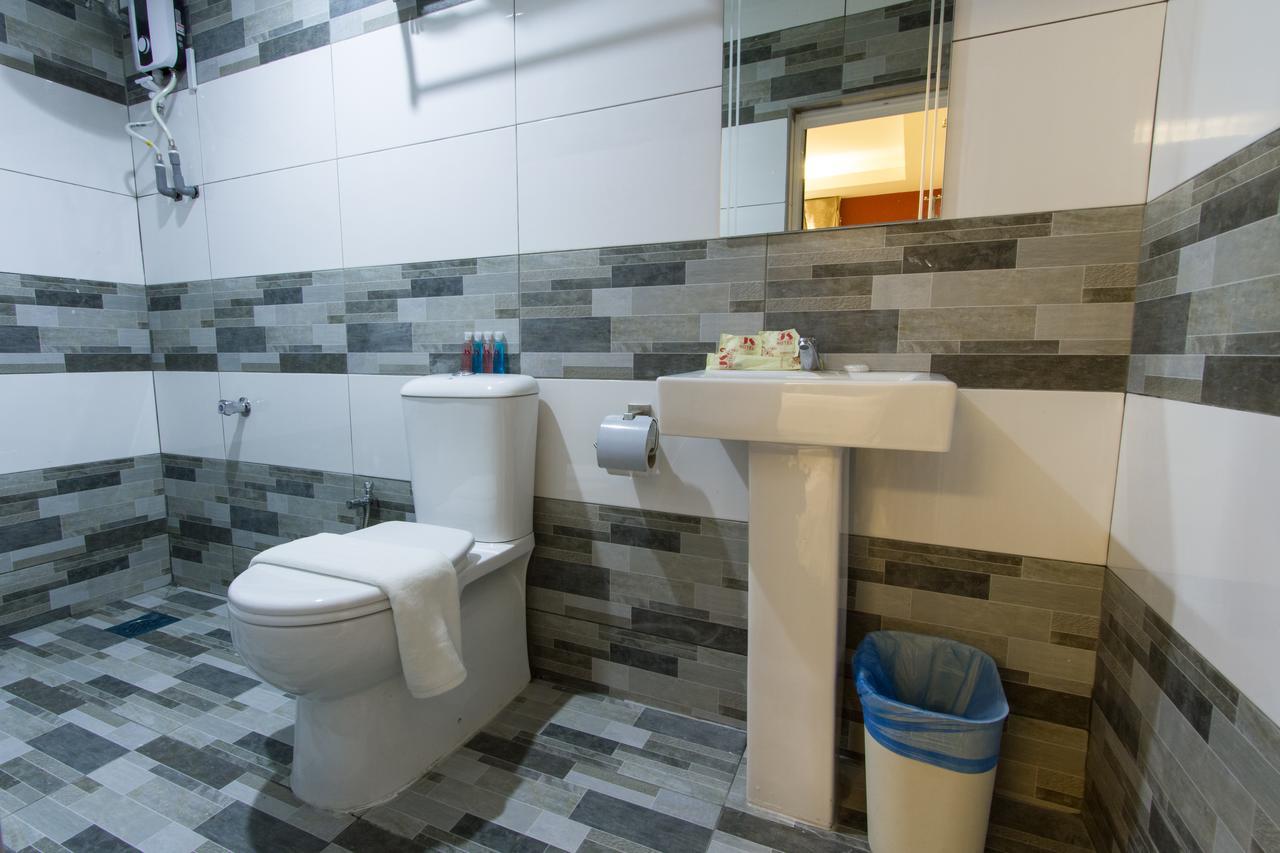 Js Hotel Johor Bahru Esterno foto
