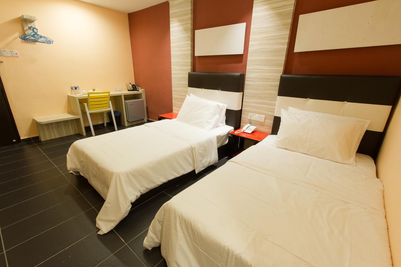 Js Hotel Johor Bahru Esterno foto